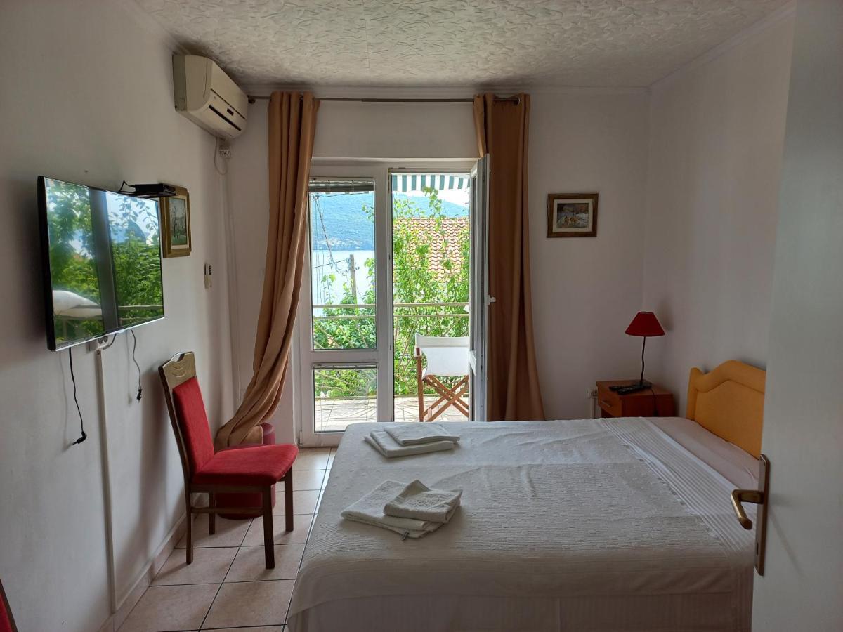 Villa Angelina Kumbor Ngoại thất bức ảnh