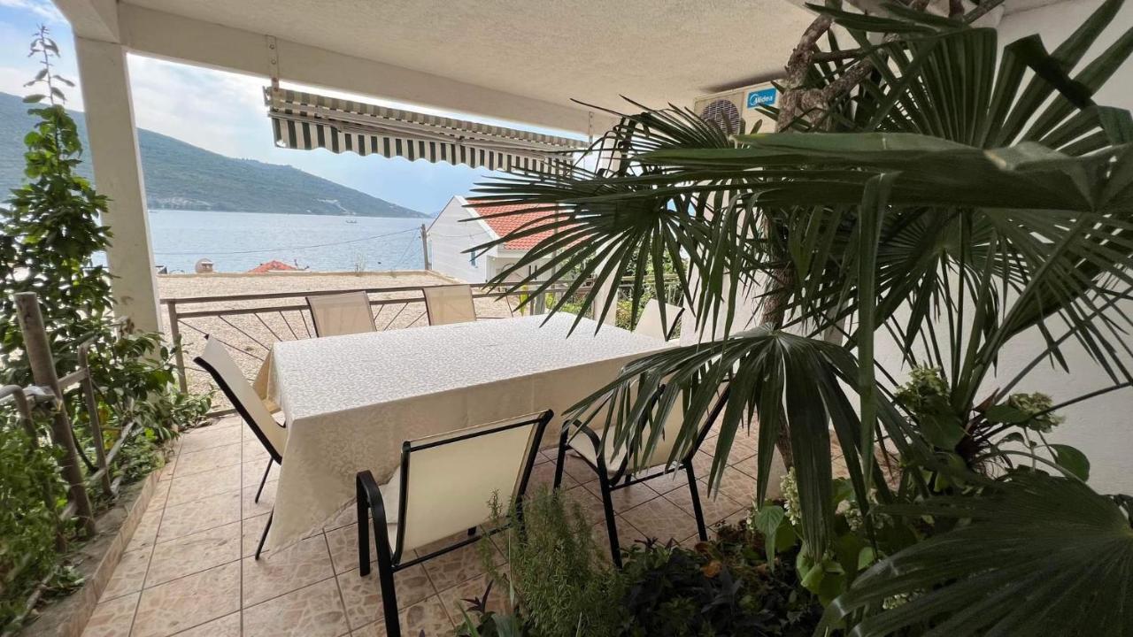 Villa Angelina Kumbor Ngoại thất bức ảnh